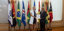 Secretário Executivo recebe cartas credenciais da Embaixadora da Sérvia