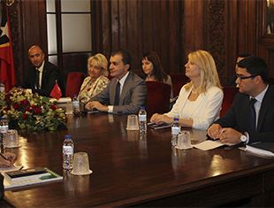 Ministro dos Assuntos Europeus da Turquia reúne com embaixador Murade Murargy