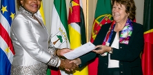 Secretária Executiva recebe cartas credenciais da representante da OEI