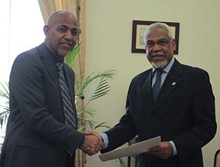 Secretário Executivo recebe cartas credenciais do embaixador de Cabo Verde em Portugal