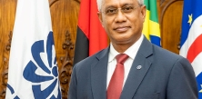 Secretário Executivo em visita oficial a Angola