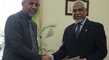 Secretário Executivo recebe cartas credenciais do embaixador de Cabo Verde em Portugal