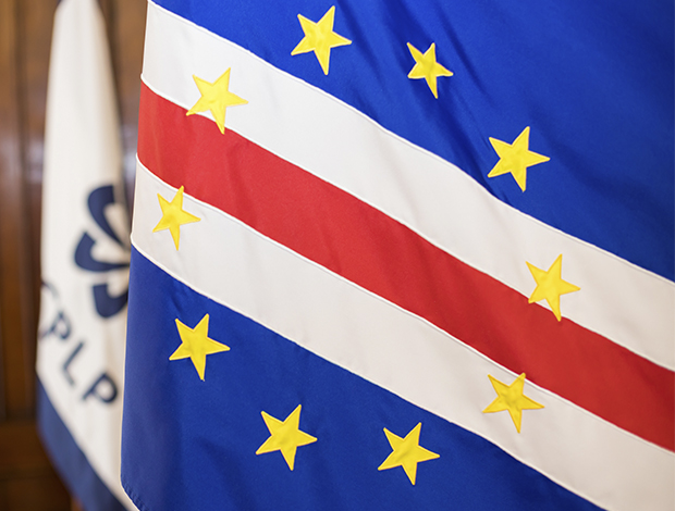 Bandeira CV CPLP Portal
